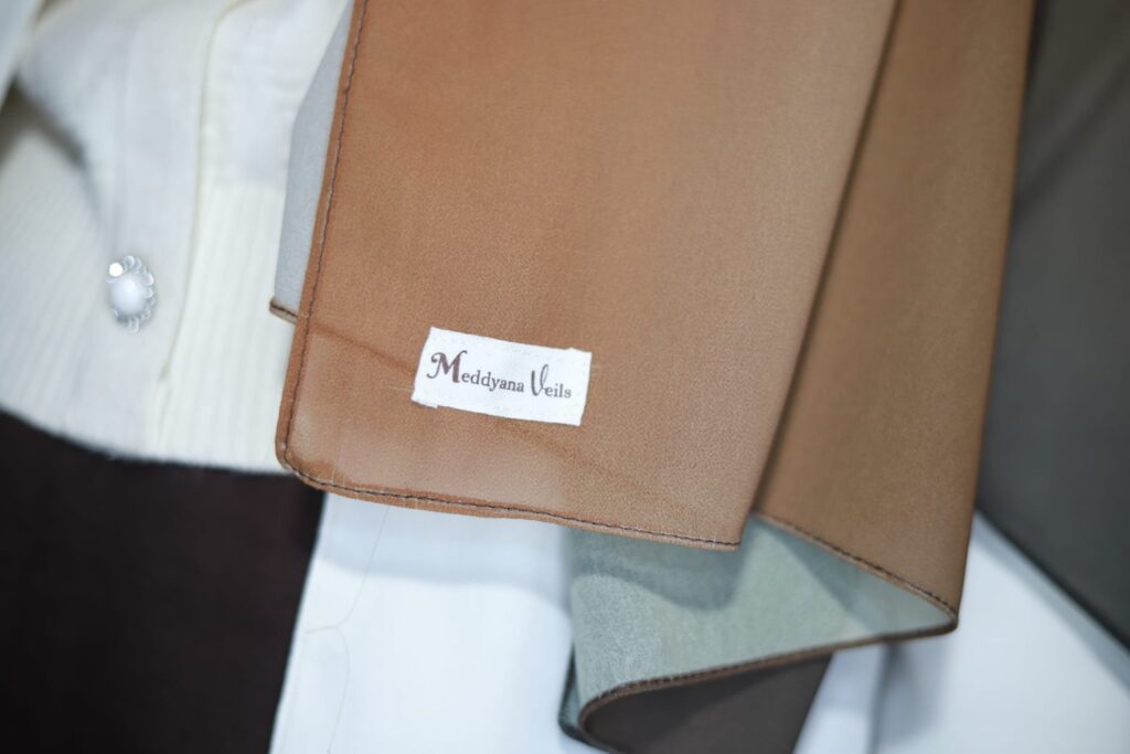 Pashmina Tencel Premium Warna Coklat Meddyanaveils